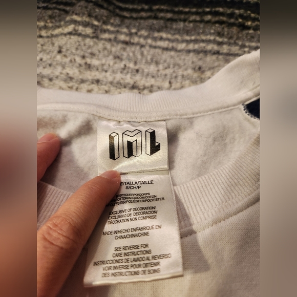 Womens America color block crewneck, size small - Picture 5 of 11